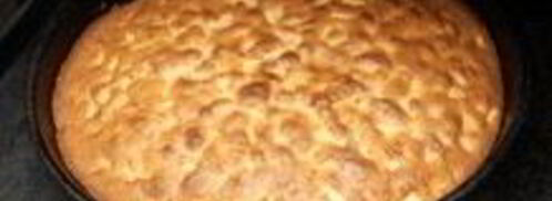 шарлотка с замороженными яблоками. Шаг 8