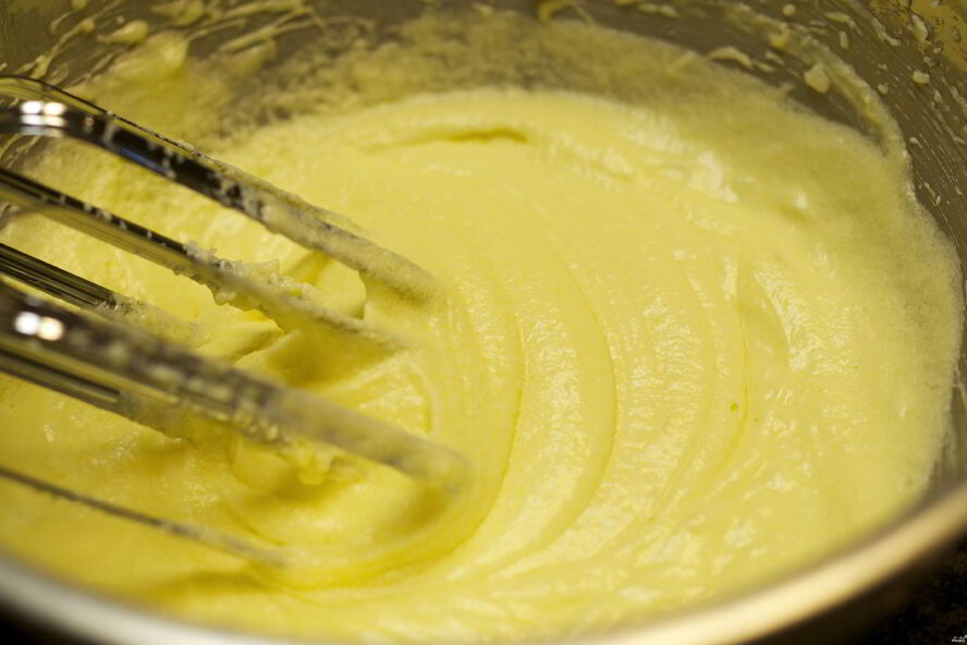 Рецепт теста для шарлотки с яблоками