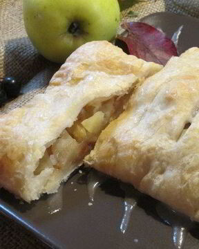 Самый простой яблочный штрудель