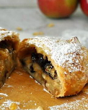 Штрудель из готового слоеного теста