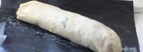 штрудель с лососем, моцареллой и шпинатом. Шаг 4