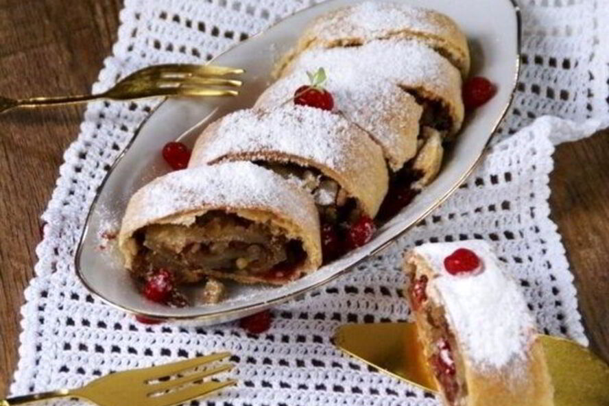 Рецепт штруделя с сухофруктами