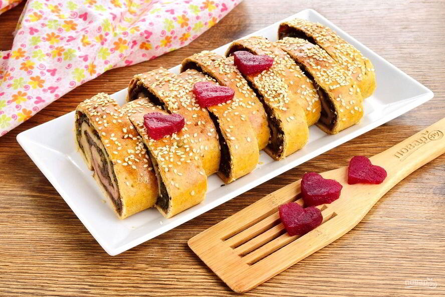 Рецепт штруделя со свеклой, сыром и шпинатом