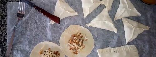 слойки с картофелем и грибами из слоеного теста. Шаг 6