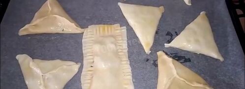 слойки с картофелем и грибами из слоеного теста. Шаг 8