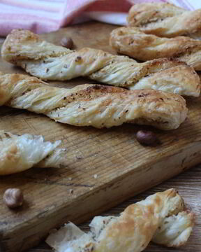 Слойки с орехами