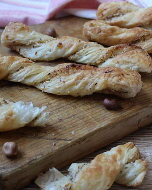 Слойки с орехами