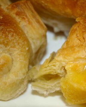 Слойки с сыром