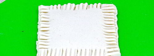 слойки с вареной сгущенкой и орехами. Шаг 8