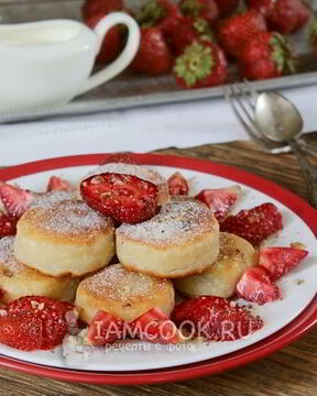 Сырники из творожной массы с изюмом