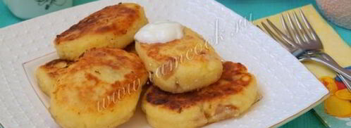 сырники с манкой и изюмом. Шаг 7