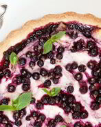 Творожник со смородиной