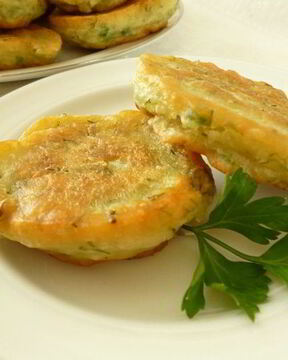 Оладушки без яиц с зеленью