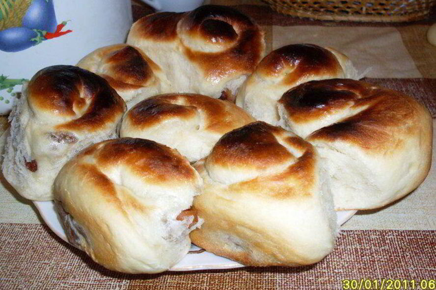 Рецепт сдобного дрожжевого теста и булочки