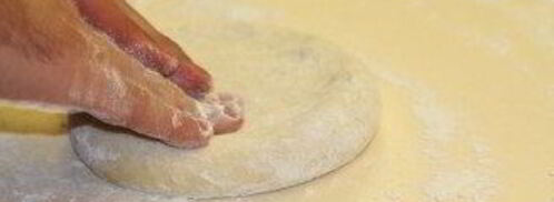 тонкое бездрожжевое тесто для пиццы. Шаг 8