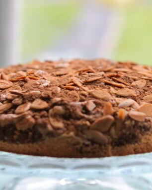 Бисквит с кофе и миндалем