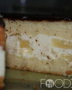 Бисквитный торт с творожным кремом