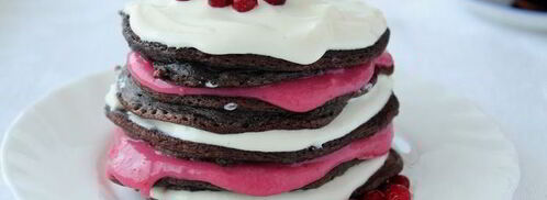 мини-торт из черемуховых оладий с брусничным курдом. Шаг 9