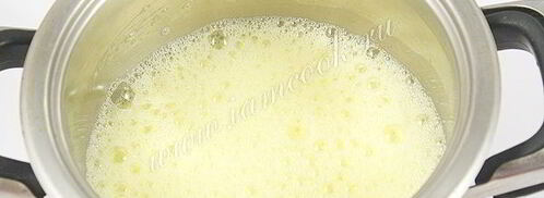 торт бисквитный с фруктами, желе и йогуртом. Шаг 4