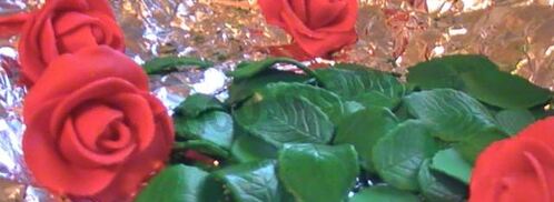 торт с бантом из мастики букет роз. Шаг 9