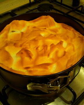 Творожный торт со взбитыми белками