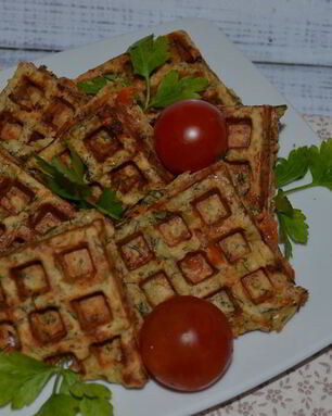 Вафли с сыром и помидором