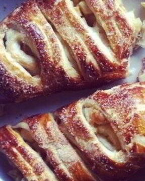 Яблочный рулет