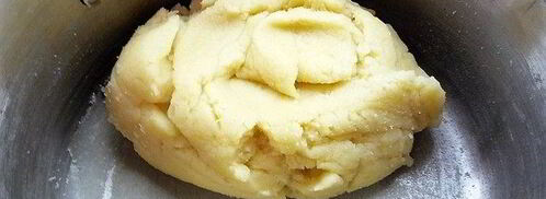 профитроли с пармезаном и муссом из крабового мяса. Шаг 2