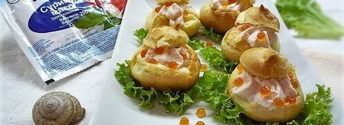 профитроли с пармезаном и муссом из крабового мяса. Шаг 15