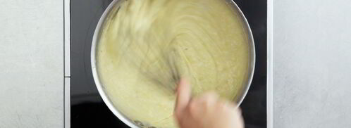 профитроли с заварным кремом и карамельным соусом. Шаг 3