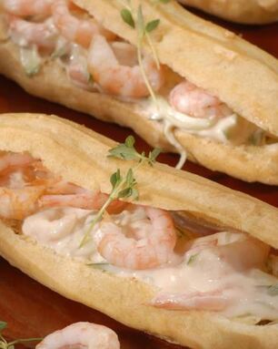 Эклеры с креветками