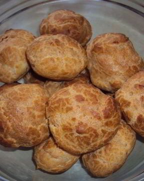 Заварные пирожные с ореховым кремом