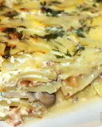 Картофельная запеканка с курицей и беконом