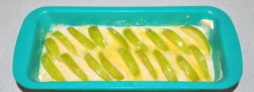 запеканка из творожного продукта с яблоком. Шаг 6