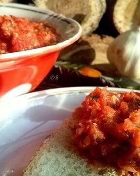 Аджика из помидоров и чеснока на зиму