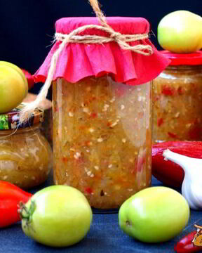 Аджика из зеленых помидоров