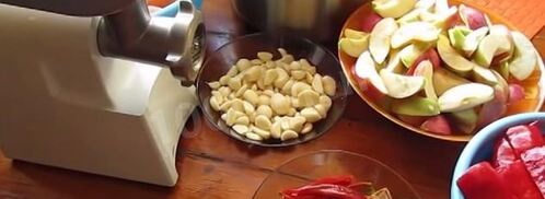 домашняя аджика с яблоками и морковью. Шаг 4