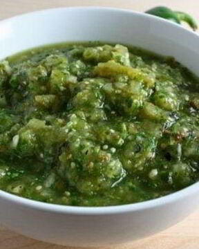 Вкусная аджика из зеленых помидоров