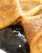 Блинчики Солнечные с черничным джемом