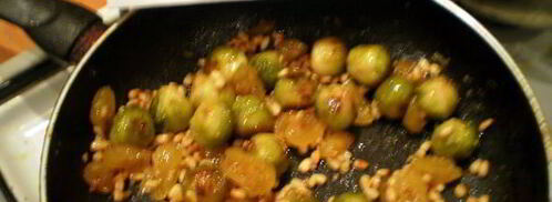 брюссельская капуста с орешками и джемом. Шаг 8