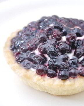 Лимонные корзиночки с черникой и смородиновым джемом