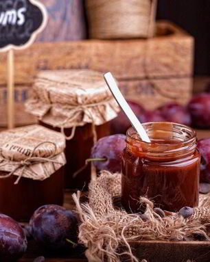 Сливовый джем-соус с горьким шоколадом