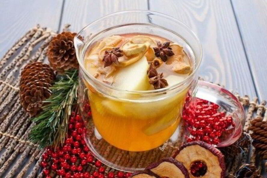 Рецепт компота из яблок и сухофруктов