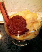 Яблочно-грушевое компоте с апельсинами и шоколадным печеньем