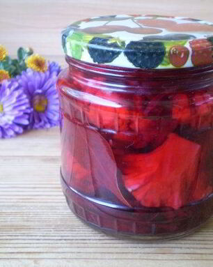 Маринованная цветная капуста со свеклой