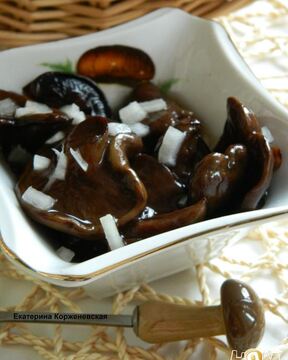 Маринованные грибы