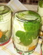 Патиссоны, маринованные кусочками