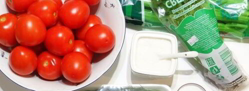 помидоры, квашенные с чесноком и зеленью. Шаг 3