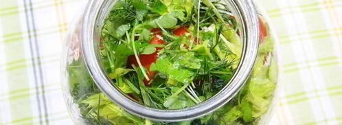 помидоры, квашенные с чесноком и зеленью. Шаг 12