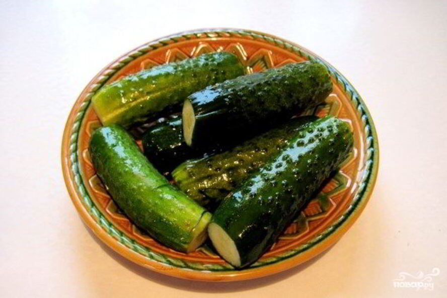 Рецепт малосольных огурцов в кастрюле